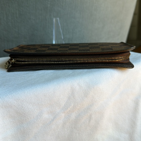 Louis Vuitton Damier Ebene Zippy Wallet - Picture 12 of 15
